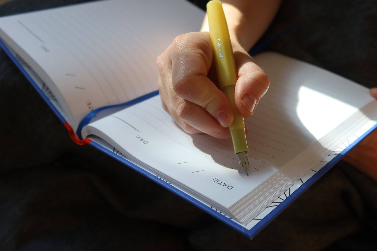 THE POSITIVE FREE WRITING JOURNAL
