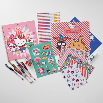 Hello Kitty Scrapbook Set